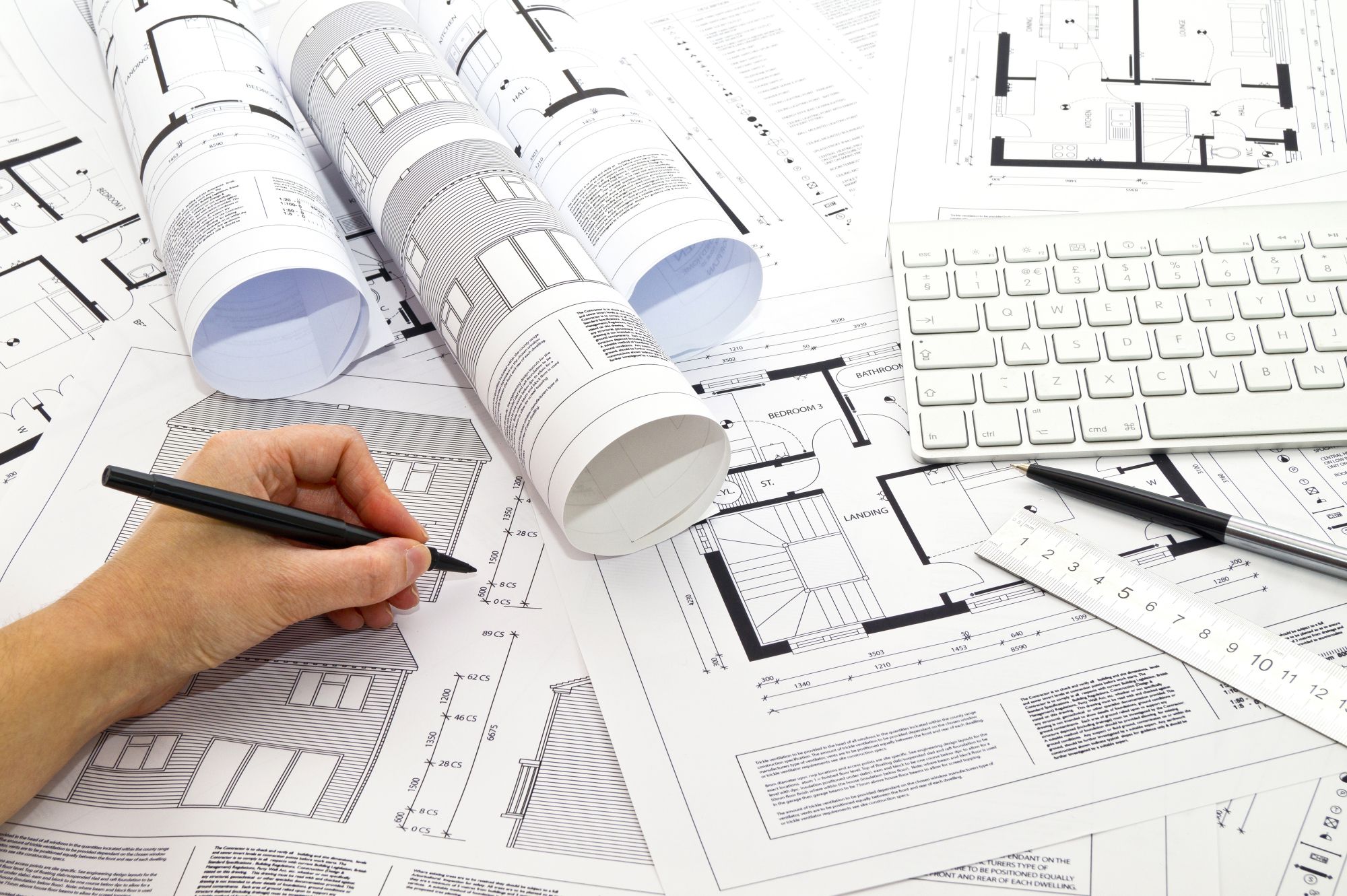 Valoraciones y certificas profesionales. Inmobiliaria Grup Tres en Sant Carles De La Rapita